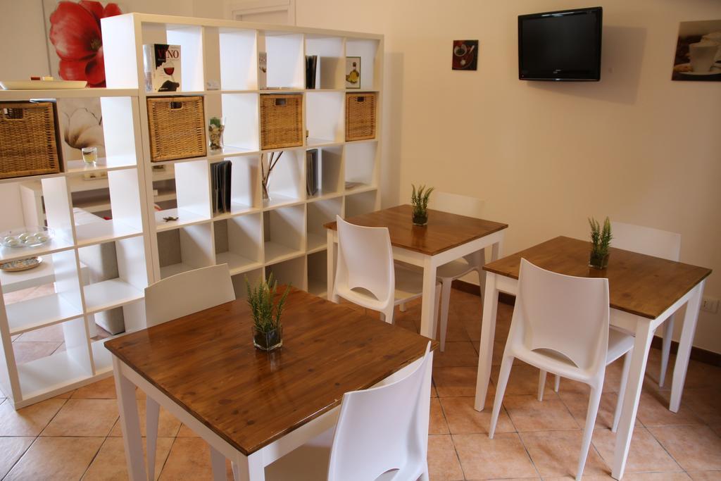 B&B La Piazzetta Palermo Bagian luar foto